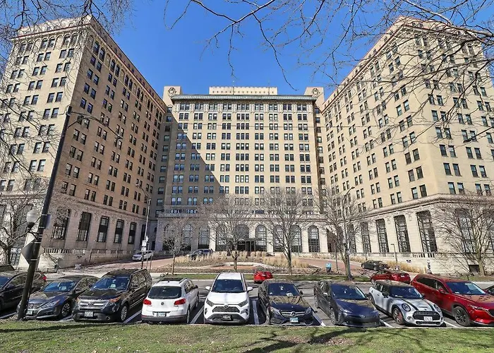 1Br Chic & Elite Apt In Hyde Park - Shoreland 714