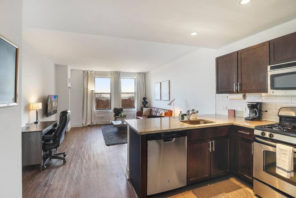 1br Chic & Elite Apt In Hyde Park - Shoreland 714 *